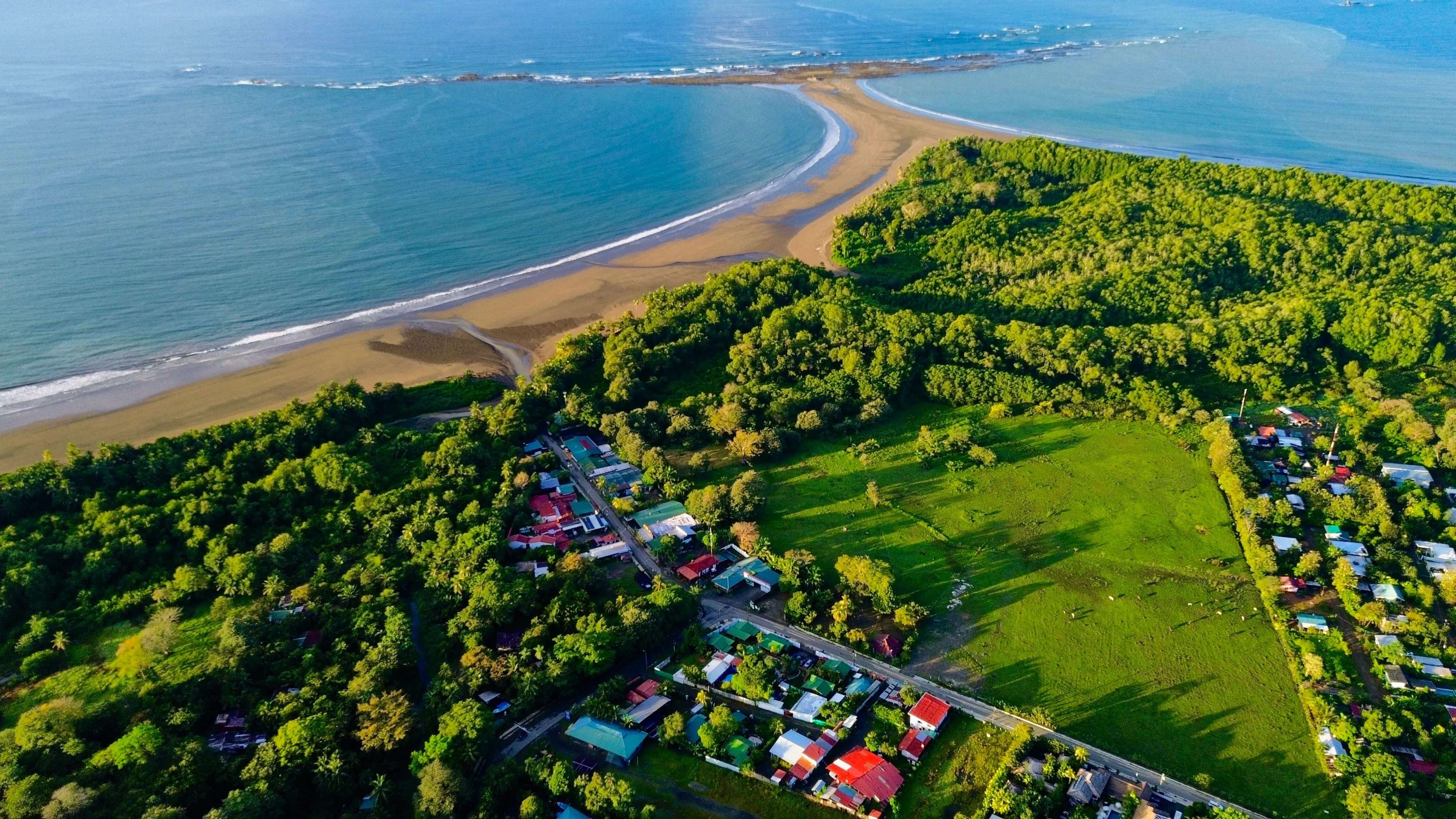 Aerial view of the Whale Tail sandbar and coastline — Marino Ballena, Uvita, Costa Rica